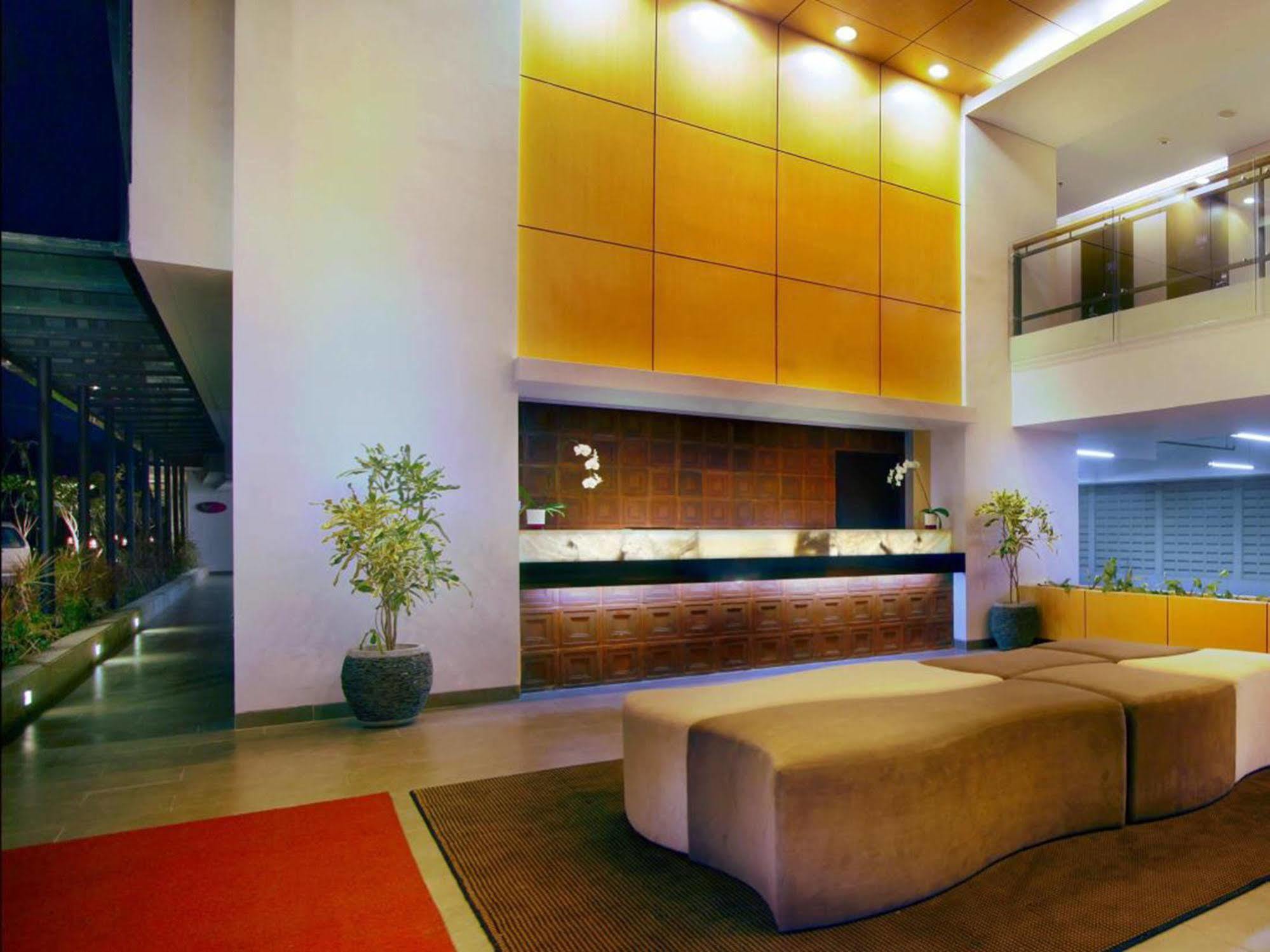 Quest Hotel Kuta By Aston Dış mekan fotoğraf